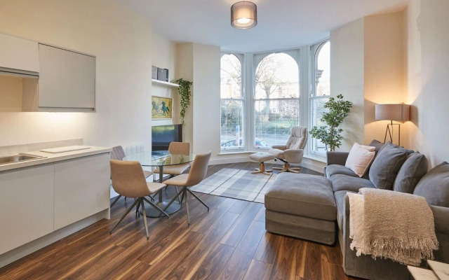 South Cliff Apartment