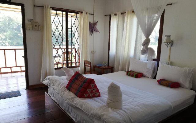Nam Ou River Lodge
