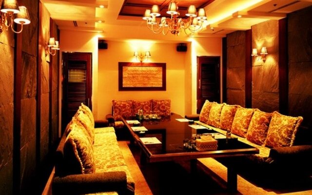 Tourist Hotel Masters