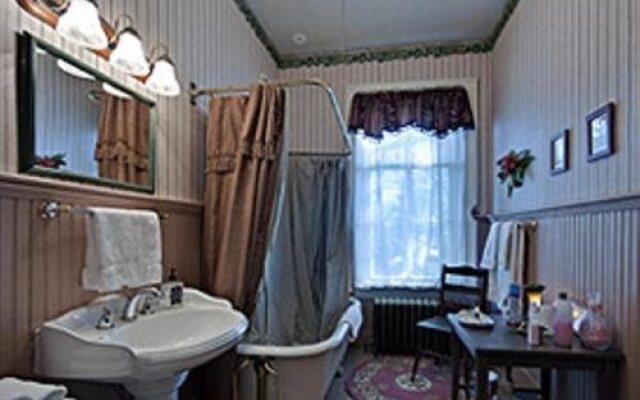 Lackawanna Bed & Breakfast