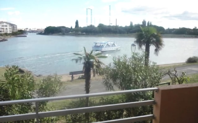 Grand Appartement Bien Équipé en Duplex en Front de Neige