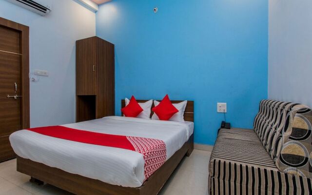 OYO 15569 Hotel Manorama Palace