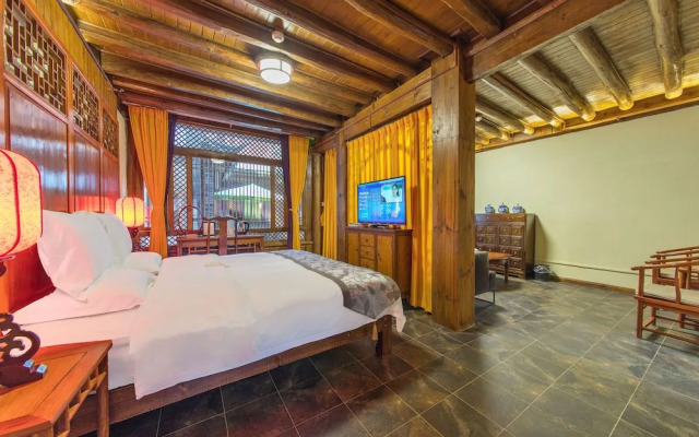 Lijiang Langyun Inn