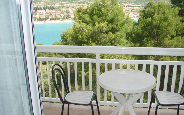 Studio apartment Mara - barbecue: SA4 Trogir, Riviera Trogir