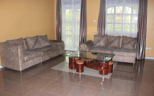 A & J Holiday Suites