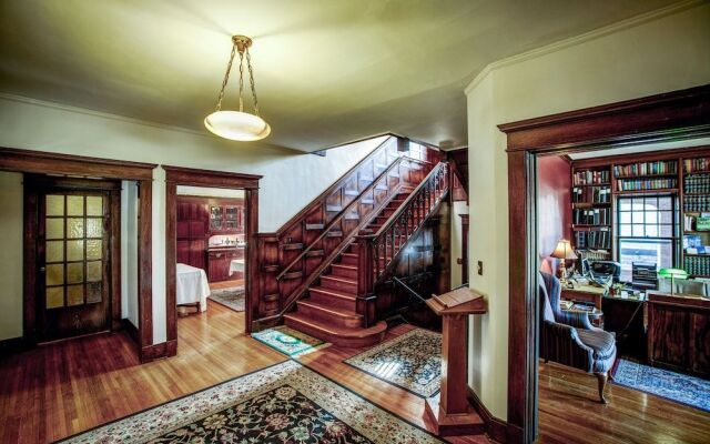 Rogers House Bed & Breakfast Inn