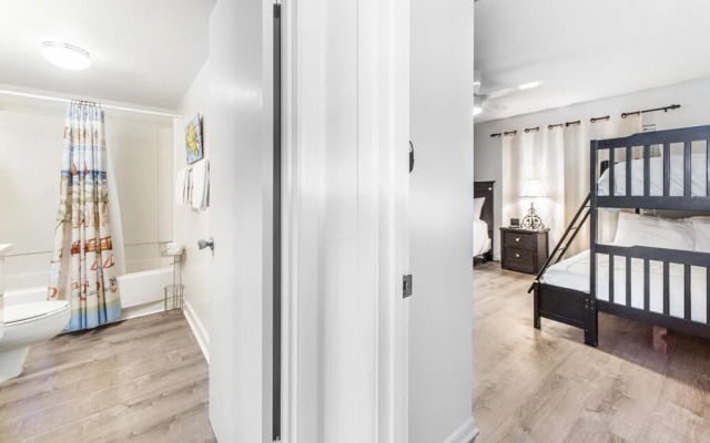 Shoreline Towers 3083