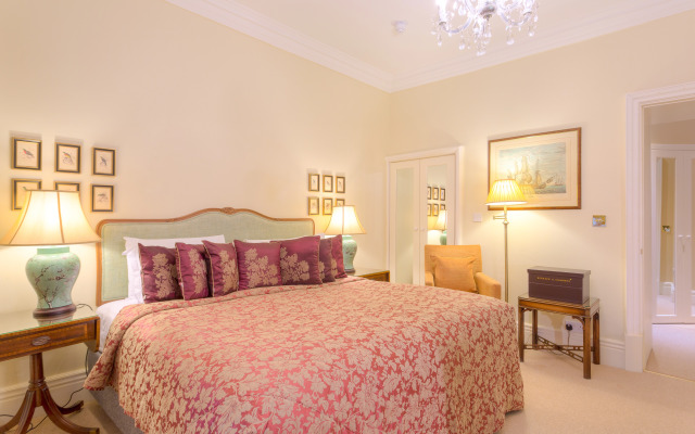 Rushton Hall Hotel & SPA