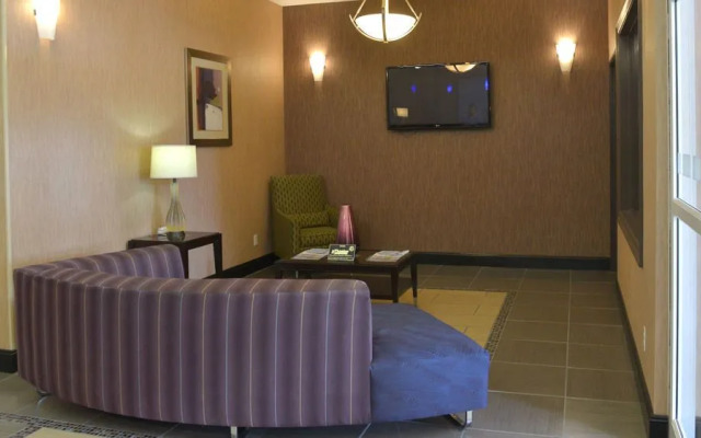 Holiday Inn Express Hotel & Suites Baton Rouge North