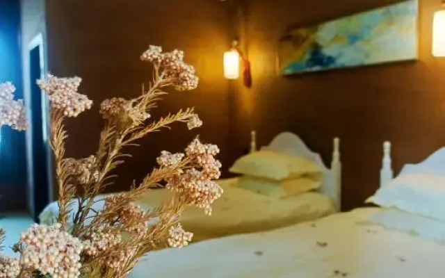 Xinyang Pingqiao Smile Inn