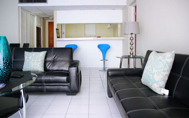 Skyclub Beach Suite at Mobay Club