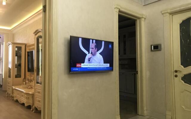 Royal Apartment