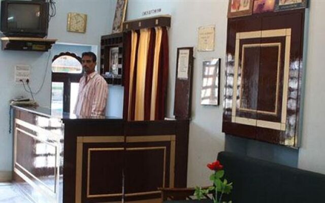 Hotel Priya