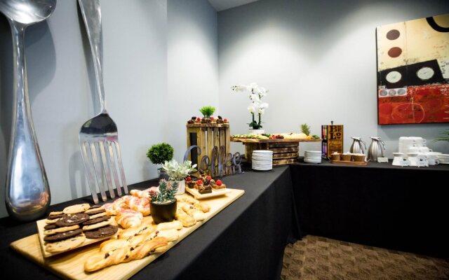 Cambridge Hotel and Conference Centre