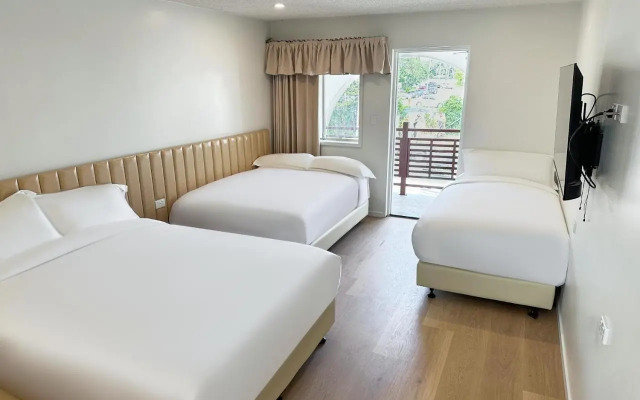 The Entrance Reef Resort