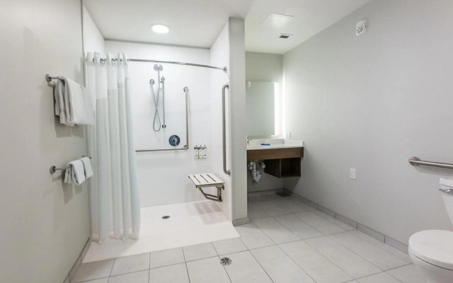 Holiday Inn Express Hotel & Suites Edmonton South by IHG