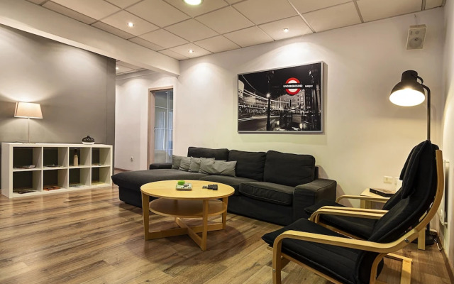 Piccadilly Circus deluxe flat Athens