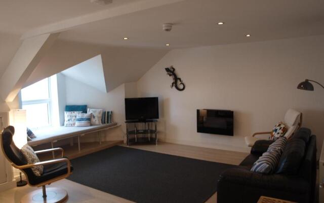 Marine Terrace Apartments