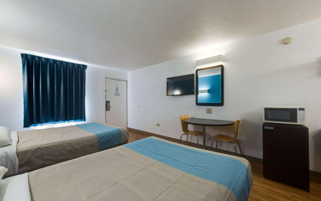 Motel 6 Kingston TN