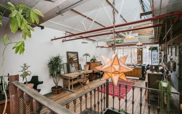 Spacious Loft In Hackney