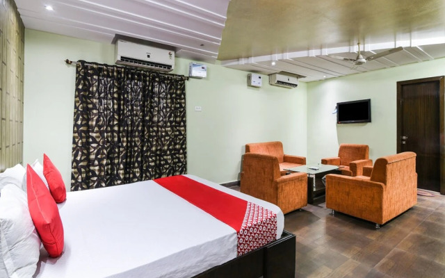 OYO 30754 Hotel A P Palace