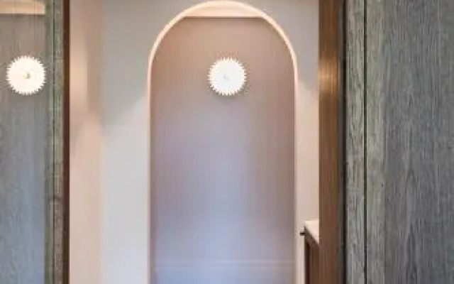 Paul's Hotel