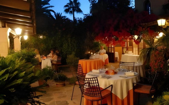Petit Hotel Restaurante Ses Rotges - Adults Only