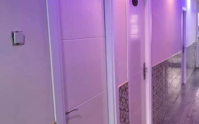 Ozgur Hotel