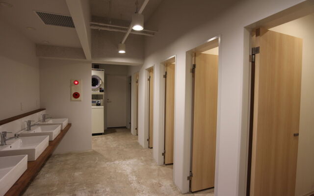 Bird Hostel