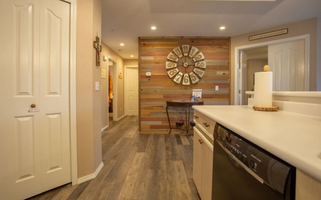 Bears Treasure - 2 Br Condo