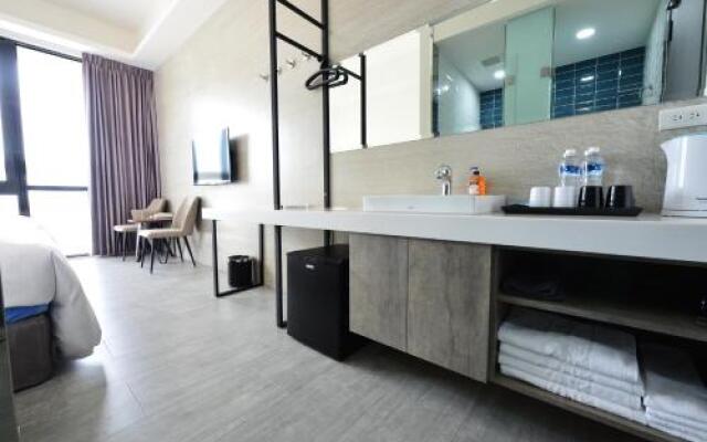 Sky Square Business Travel