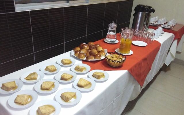 Hotel Plaza Bolognesi
