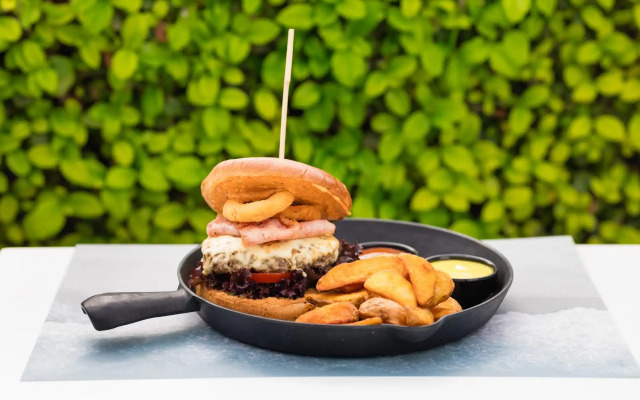 Alianthos Garden Hotel