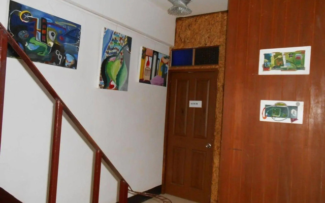 The Living Place 1 - Hostel