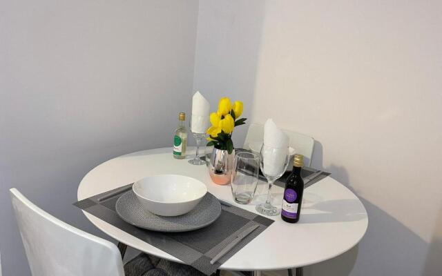 Queens Apartment - Lovely entire apartment