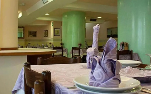 Hotel Monica
