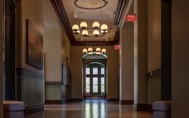 Hotel Henry Buffalo, Curio Collection By Hilton