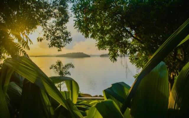 OYO 396 Lotus Paradise Nature Resort