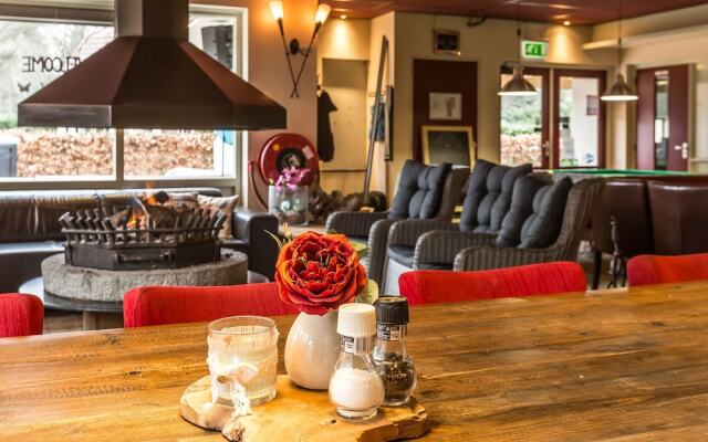 Tidy Chalet With Dishwasher, Surrounded by Forest