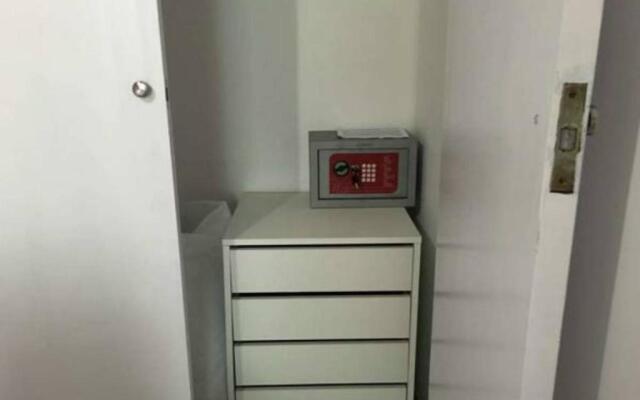 R&M Alojamientos C/Sierpes 46