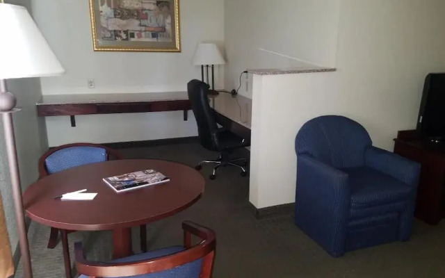 HomeTown Hotel Bryant