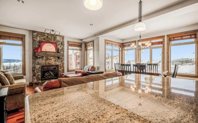 Southpoint 25 Two Bdrm Ski In Out HotTub