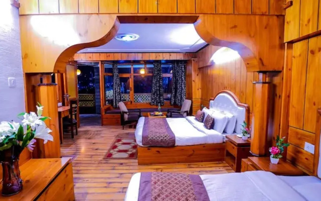 Whispering Valley Resort & Roof Top Cafe