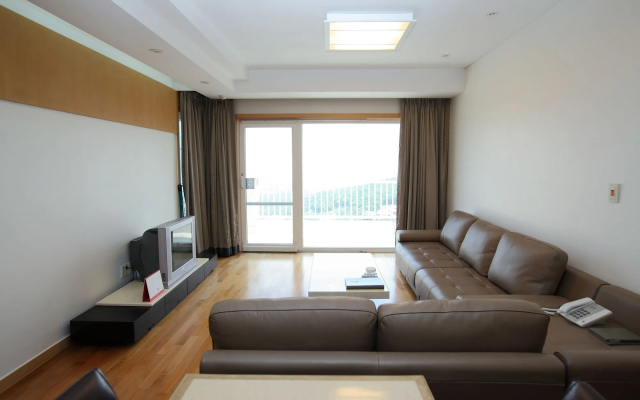 The Mauna Ocean Resort