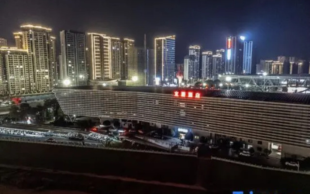 Yichun Yiju Hotel (Yichun High-speed Railway Station)