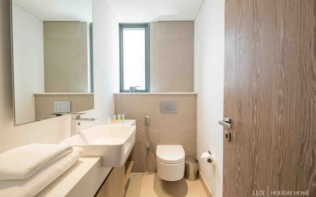 LUX Contemporary Suite View 7