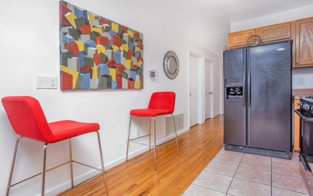 Racpanos Modern Stay on Forrest Street