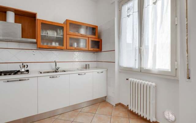 Lulli Cozy Apartment with Balcony