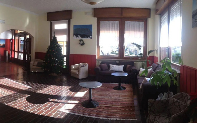 Linda Hotel