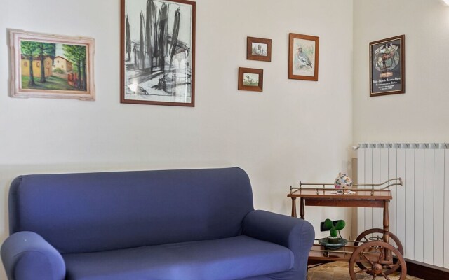 Enticing Holiday Home in Chianni With Swimming Pool